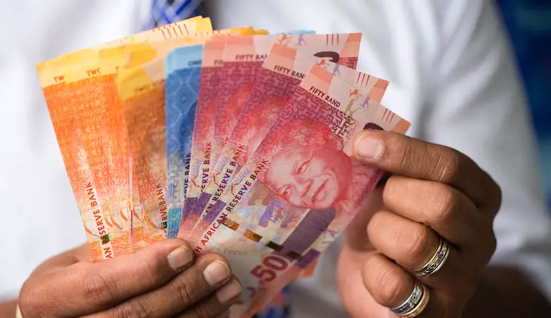 MIDDLE-INCOME SOUTH AFRICANS SPEND 80% OF SALARY IN FIVE DAYS