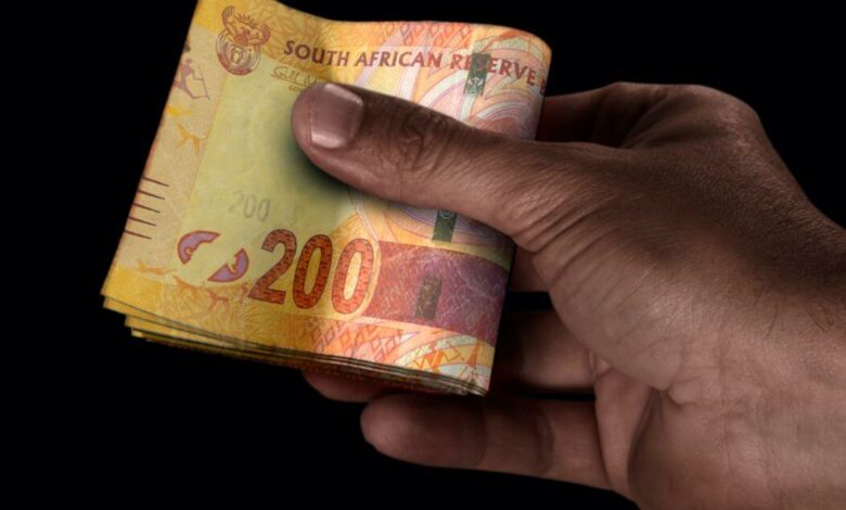 R350 social grants extended for another year