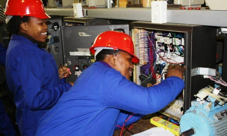 x5 Electrical Apprentices at Eskom Brackenfell: Artisan Training Programme Opportunities
